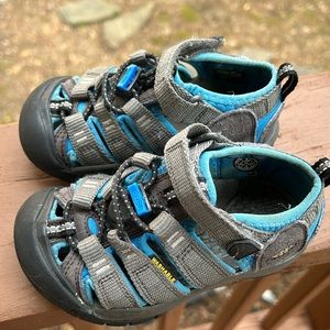 Keen Newport H2 Sandal - toddler size 8